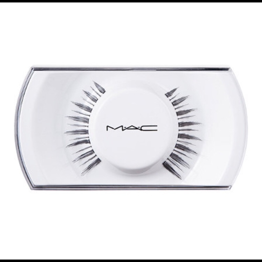 Mac Eyelashes A16